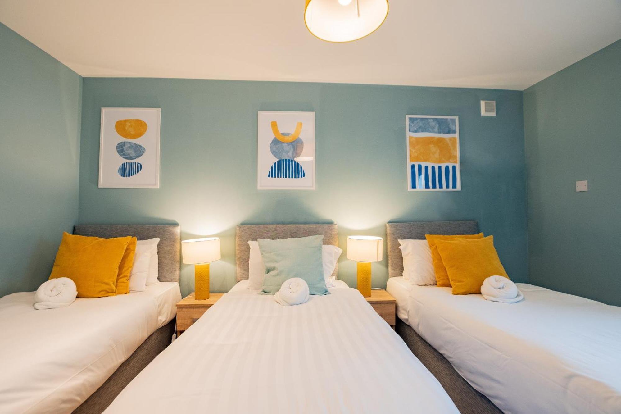 The Large Group House -Sleeps 21 Villa Dublin Bagian luar foto