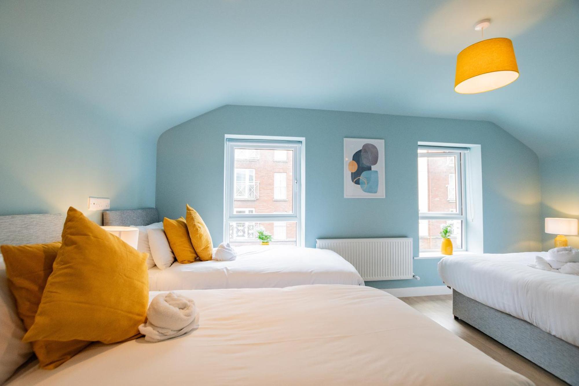 The Large Group House -Sleeps 21 Villa Dublin Bagian luar foto