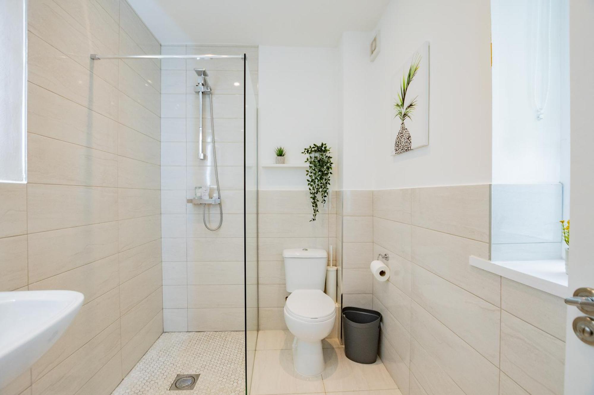 The Large Group House -Sleeps 21 Villa Dublin Bagian luar foto
