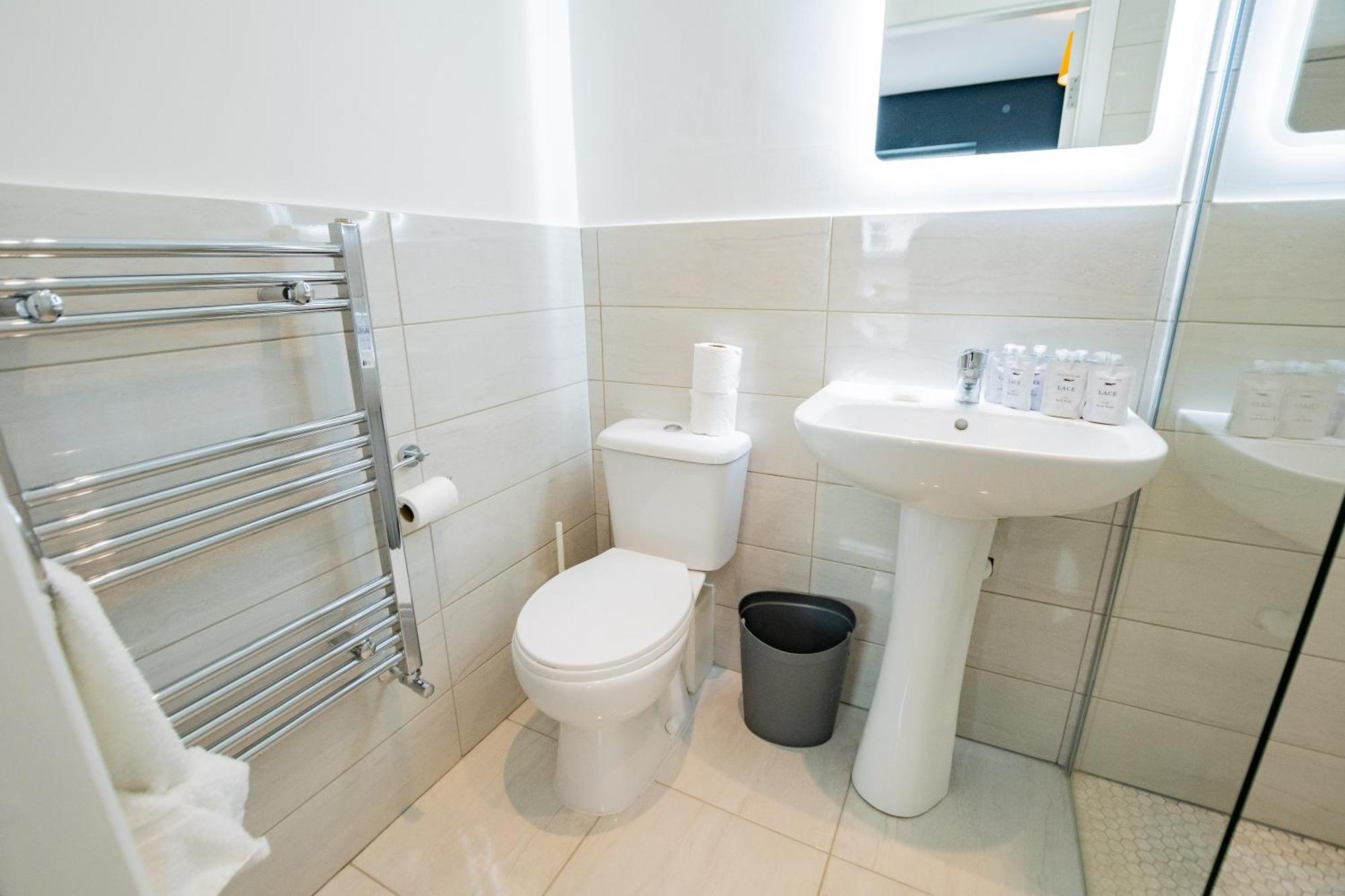 The Large Group House -Sleeps 21 Villa Dublin Bagian luar foto