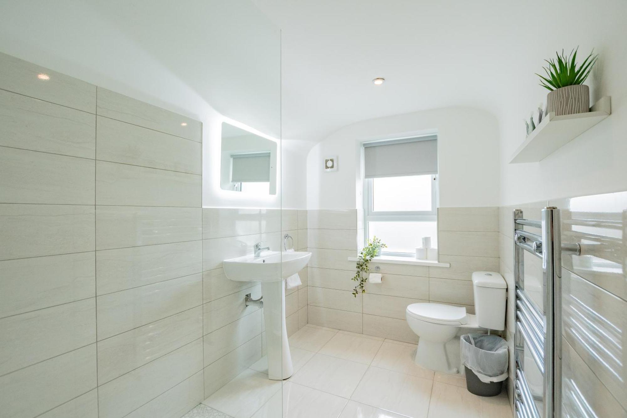 The Large Group House -Sleeps 21 Villa Dublin Bagian luar foto