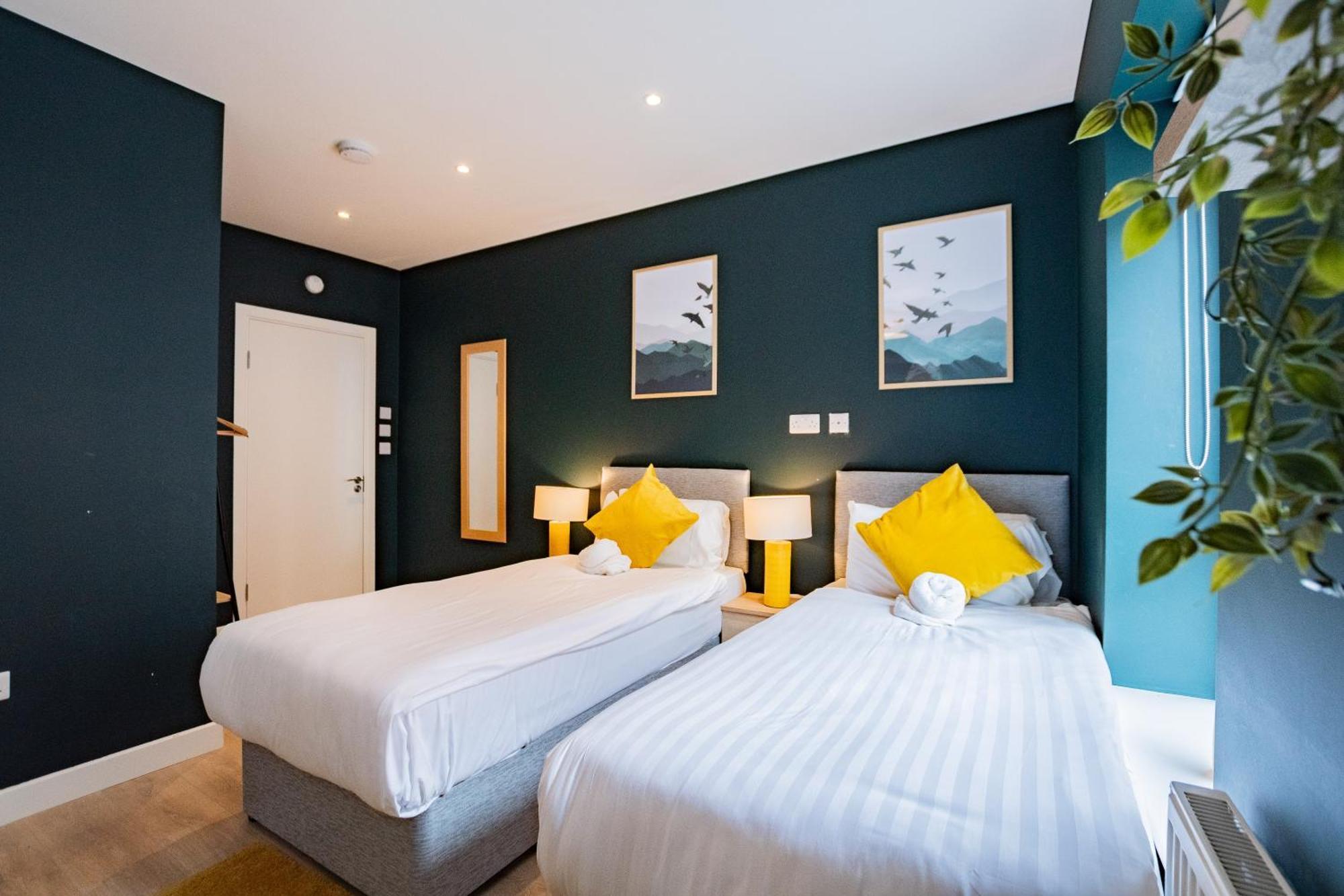 The Large Group House -Sleeps 21 Villa Dublin Bagian luar foto