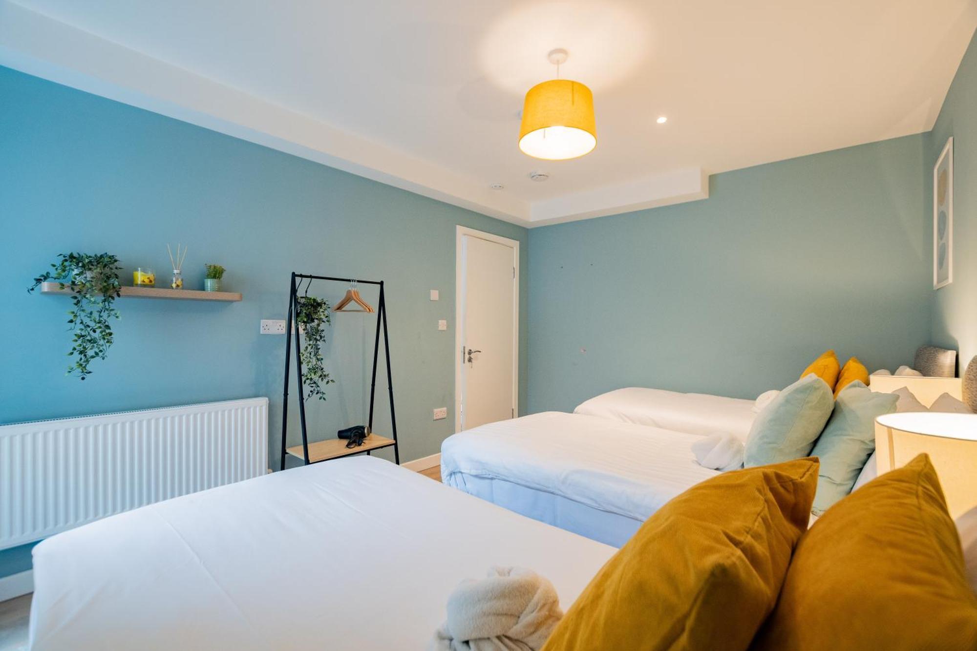 The Large Group House -Sleeps 21 Villa Dublin Bagian luar foto