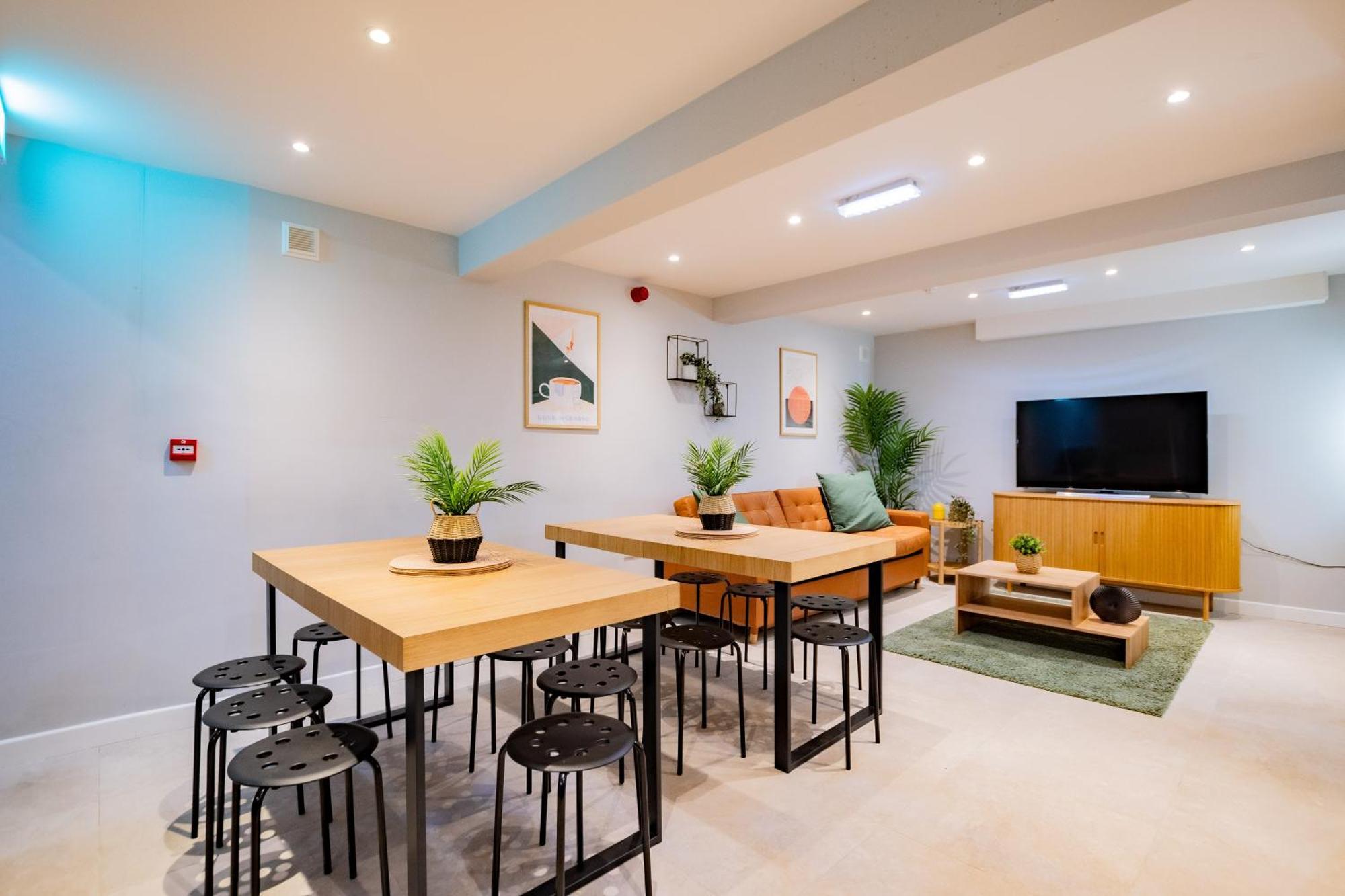 The Large Group House -Sleeps 21 Villa Dublin Bagian luar foto