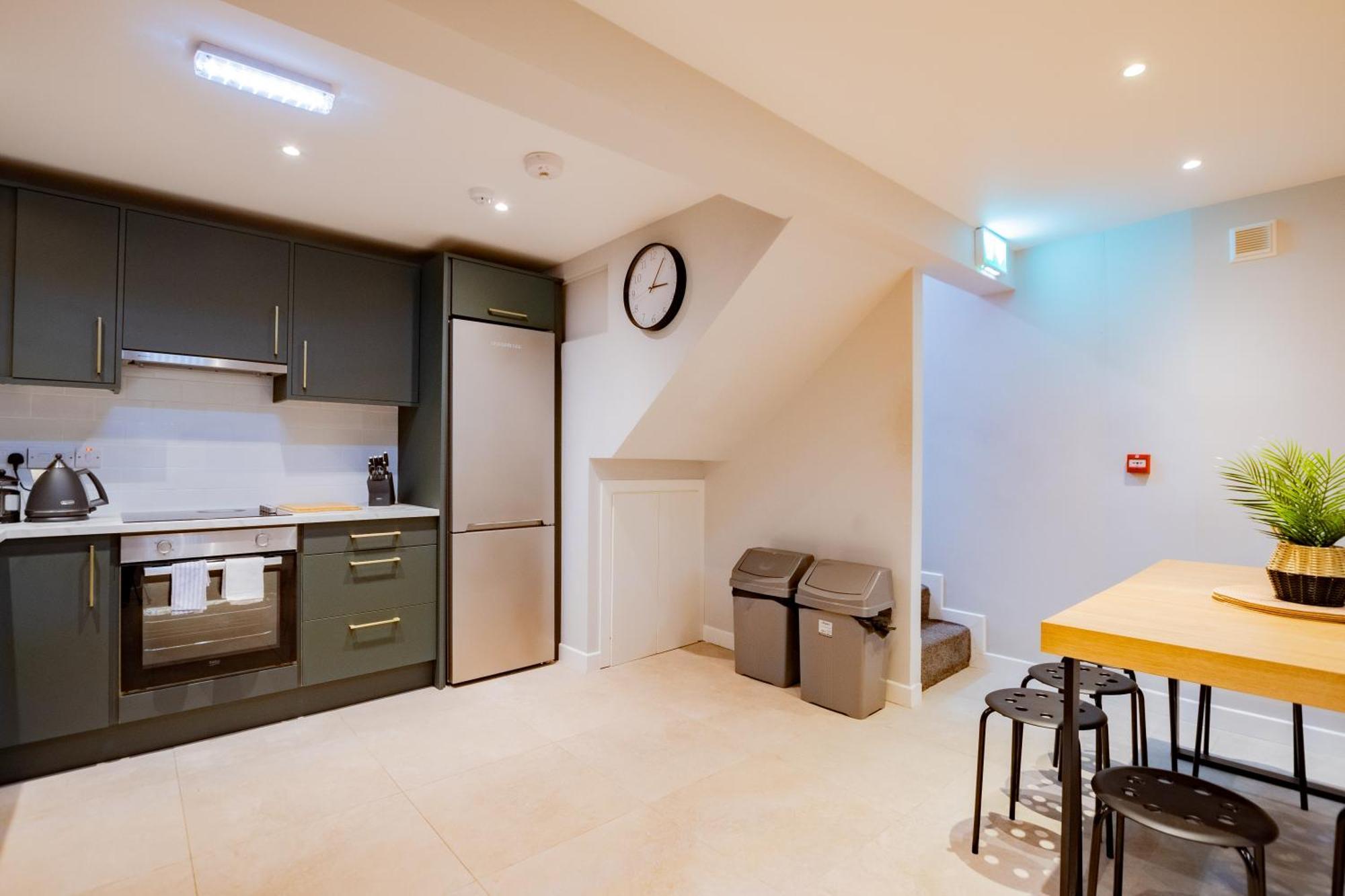 The Large Group House -Sleeps 21 Villa Dublin Bagian luar foto